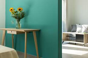 Local Hostel & Suites