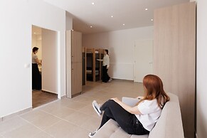 Local Hostel & Suites