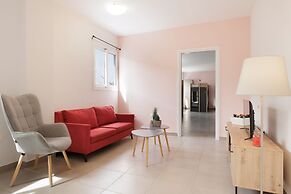 Local Hostel & Suites