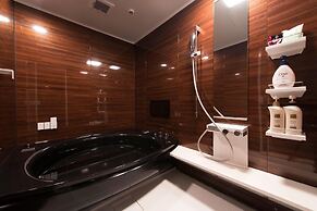 alo alo - Adults Only