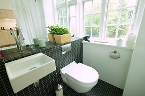 Central Canal Apartments 2