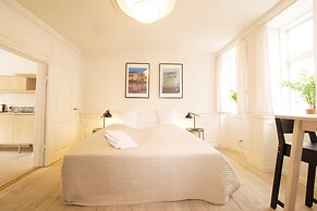 Central Canal Apartments 2