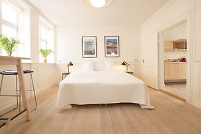 Central Canal Apartments 4