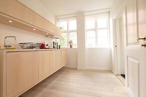 Central Canal Apartments 4