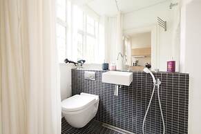 Central Canal Apartments 4