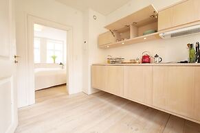 Central Canal Apartments 4