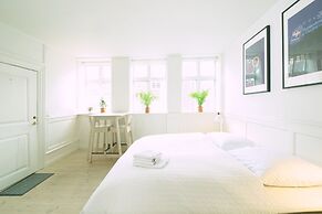 Central Canal Apartments 6