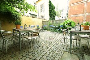 Central Canal Apartments 6