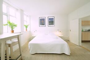 Central Canal Apartments 6