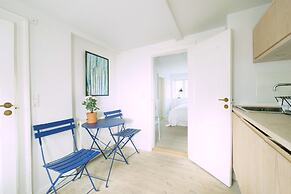 Central Canal Apartments 8