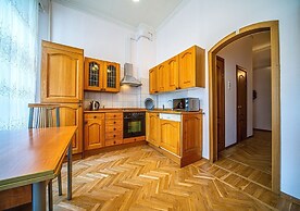 Apartment in the Palace Square