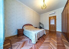 Apartment in the Palace Square