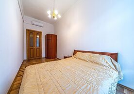 Apartment in the Palace Square