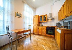 Apartment in the Palace Square