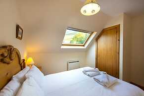 Stob Binnein Cottage