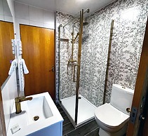 Stob Binnein Cottage