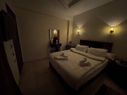 Sahara Pyramids Inn