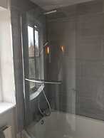 3 Crown Barton - Glastonbury