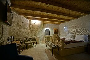 Zeus Cave Suites