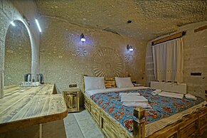 Zeus Cave Suites