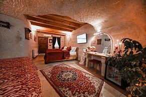 Zeus Cave Suites