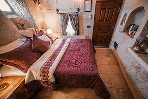 Zeus Cave Suites