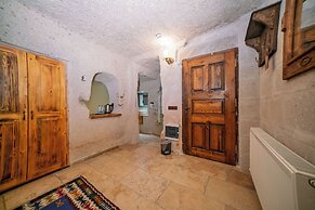 Zeus Cave Suites