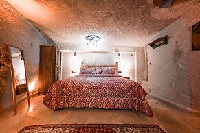 Zeus Cave Suites