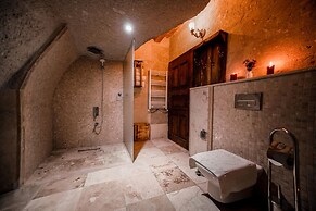 Zeus Cave Suites