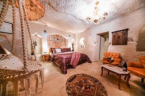 Zeus Cave Suites