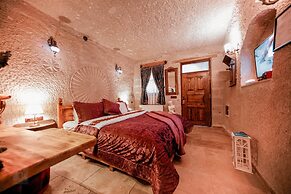 Zeus Cave Suites