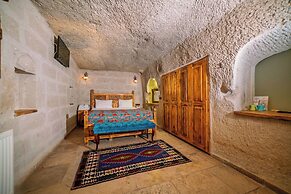 Zeus Cave Suites