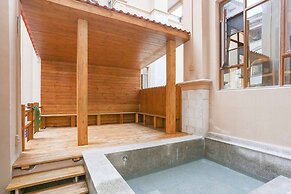 Nankunshan Hot Spring KTV Home Party Villa