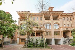 Nankunshan Hot Spring KTV Home Party Villa