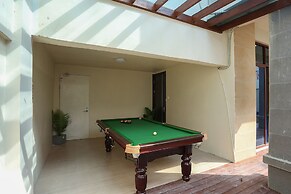 Nankunshan Hot Spring KTV Home Party Villa