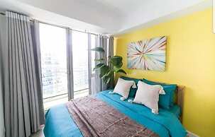 Sabrina's Crib by Azure 2 Bedroom near Airport