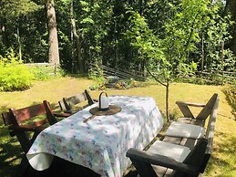 Apple Tree Cabin With River Views