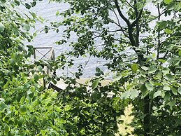 Apple Tree Cabin With River Views