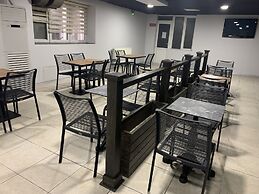 Otel 374