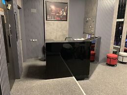Otel 374
