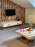 Otel 374