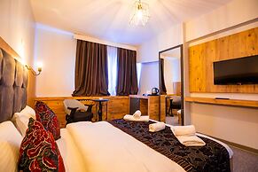 Otel 374