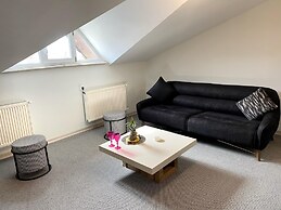 Otel 374