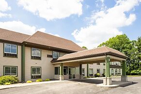 Econo Lodge Whitehall near Michigan's Adventure