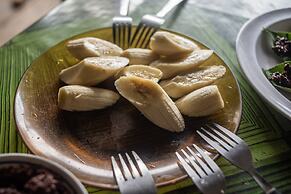 Ditsowou Lodge & Tours