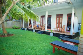Hasaranga Holiday House
