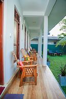 Hasaranga Holiday House