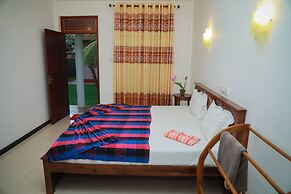 Hasaranga Holiday House