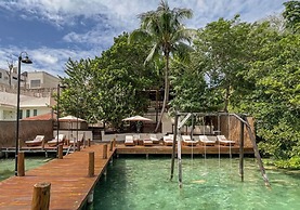 Zelune Luxury Lagoon Resort Bacalar Adults only