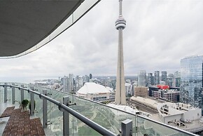 CN Tower Facing, Parking, King Bed